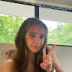 Meet your Posher, Carolina